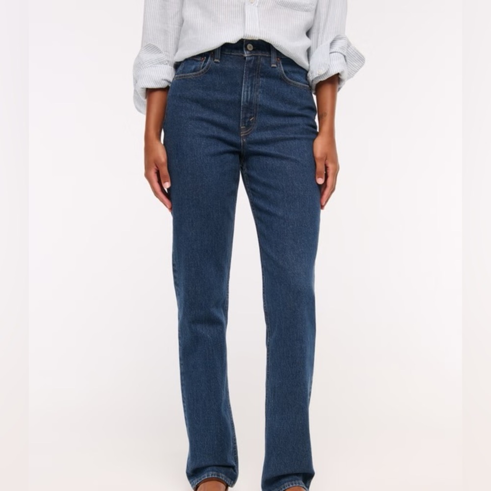 Abercrombie & Fitch Curve Love Ultra High Rise 90s Slim Straight Jean
